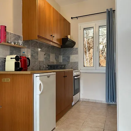 Daire Assos Blue House