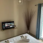 Assos Blue House אסוס