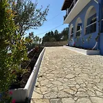 Daire Assos Blue House *